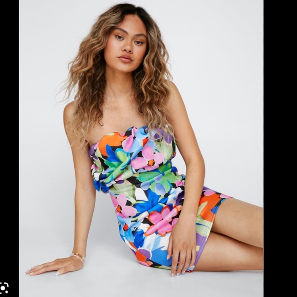 Floral Ruffle Dress NWT - Picture 5 of 5